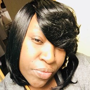 Meet your Posher, Alisha